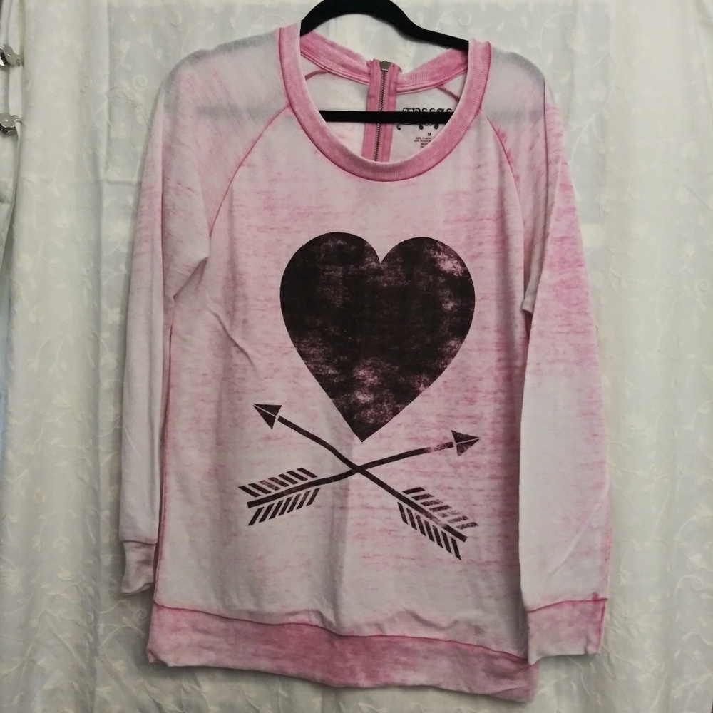 Freeze sweaters pink with heart sz M